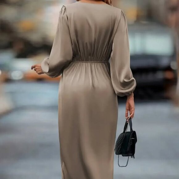 Size 12 Elegant Long Sleeve Dress - Picture 2 of 3